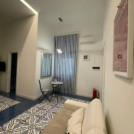 Gramsci 16 4* נאפולי